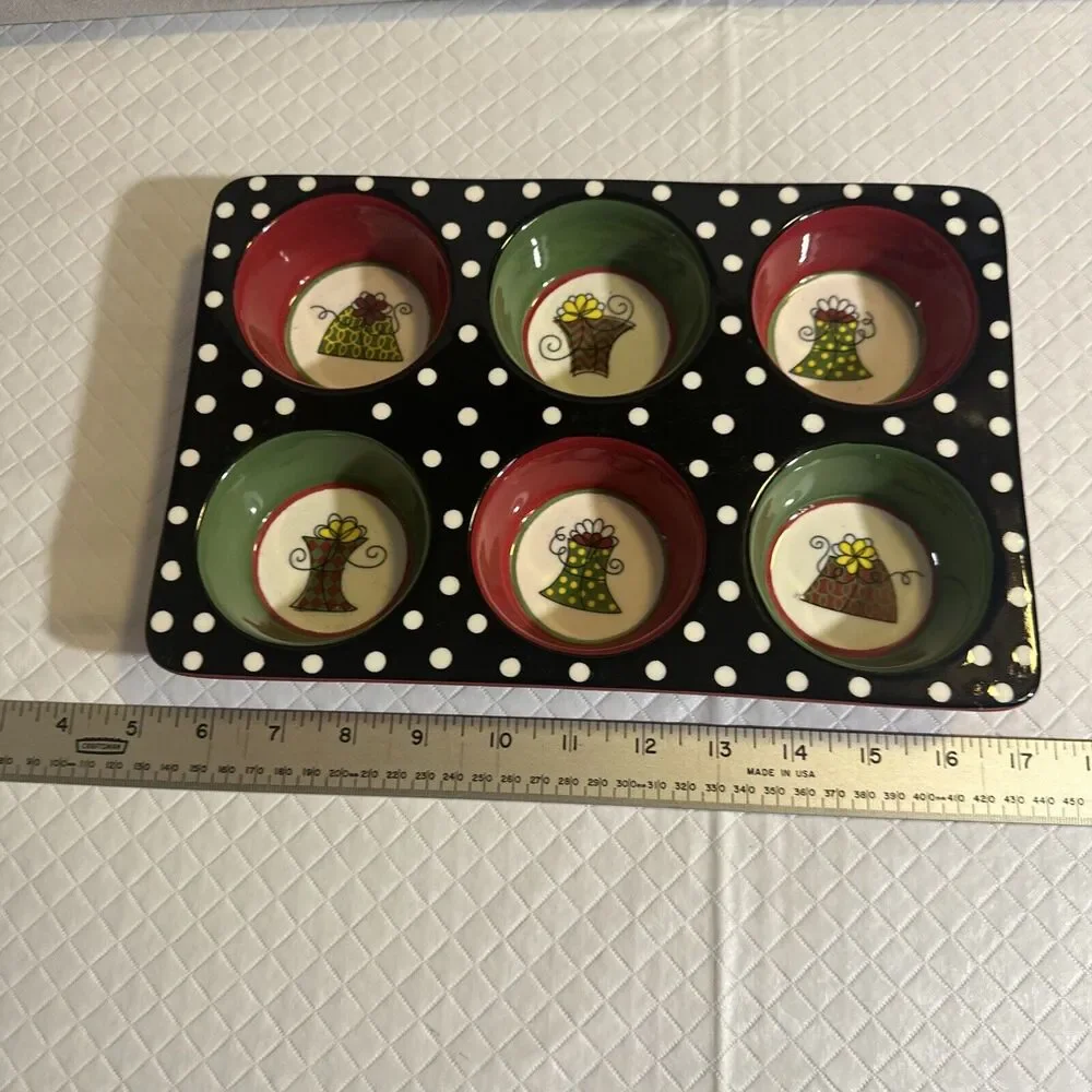 Pier 1 Christmas Holiday Handpainted Muffin Cupcake Polka Dot Ceramic‎ Pan